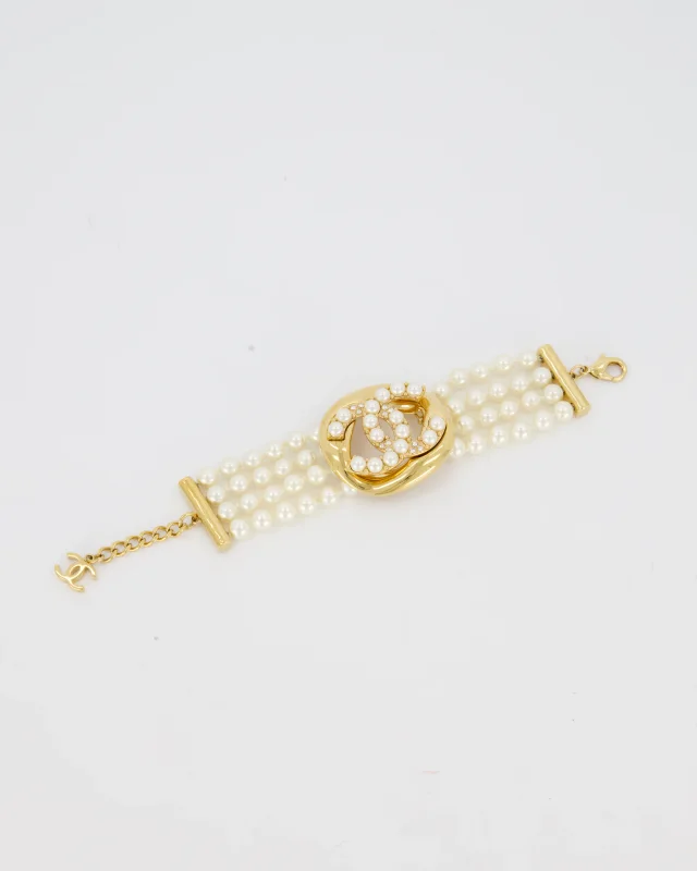 Chanel Pearls and Gold Turnlock Bracelet With CC Logo in Gold from Sellier, photo 2 of 5