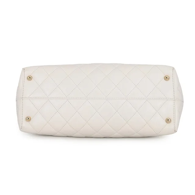 Chanel ChainTote Bag WhiteAS3953 Caviar Leather in Caviar leather from GALLERY RARE, photo 2 of 15