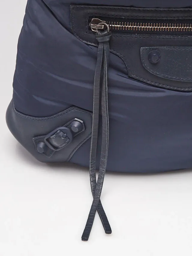 Balenciaga Navy Blue Nylon/Leather Classic Traveller Backpack Bag in Navy Nylon from Yoogis, photo 7 of 11