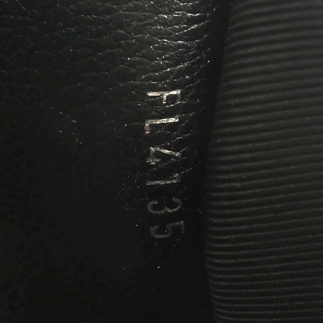 Louis Vuitton Taurillon Lockme II BB Bag in Leather from A Retro Tale, photo 8 of 13
