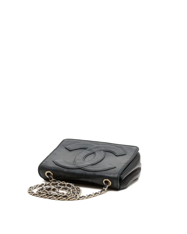 Chanel Small CC Full Flap Bag in Leather from A Retro Tale, photo 4 of 9