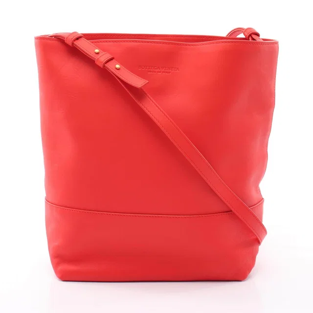 Bottega Veneta Leather Shoulder Bag in Leather from LuxUness