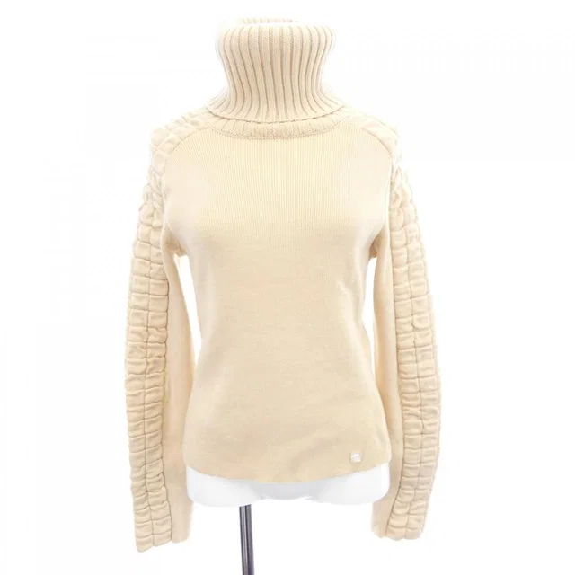 Chanel 00A Vintage Knit Sweater from The Reluxe