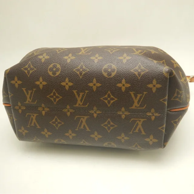 Louis Vuitton Turenne Monogram Handbag in Brown Canvas from LuxUness, photo 4 of 19
