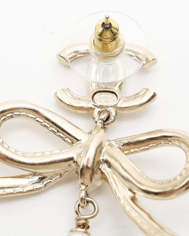 Chanel Coco Mark Ribbon Pearl Dangling Earrings from A Retro Tale, photo 3 of 3