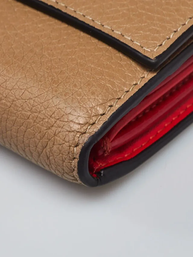 Celine Grained Leather Trifold Compact Wallet in Beige Caviar leather from Yoogis, photo 4 of 6