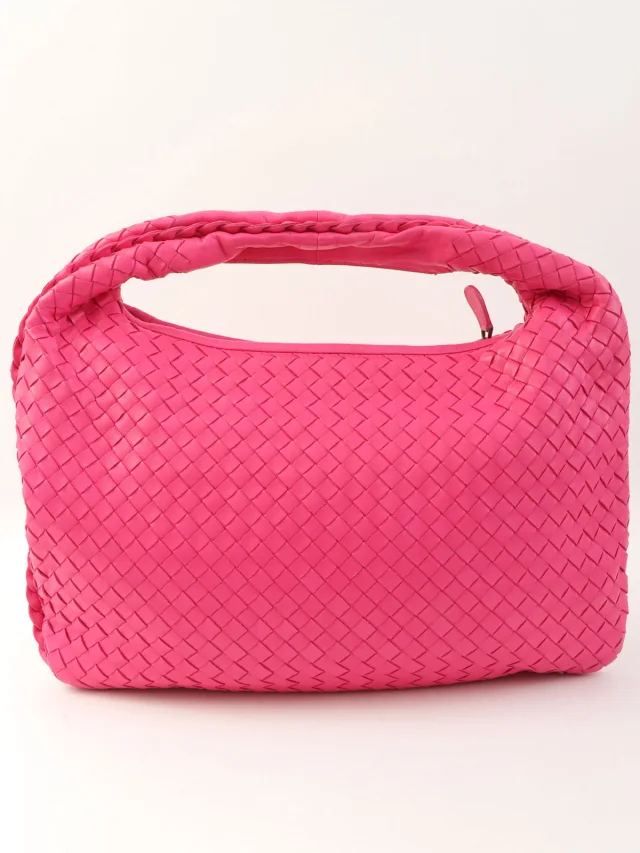 Bottega Veneta Intrecciato Hobo Bag Pink in Pink Woven leather from VINTAGE QOO TOKYO, photo 2 of 9