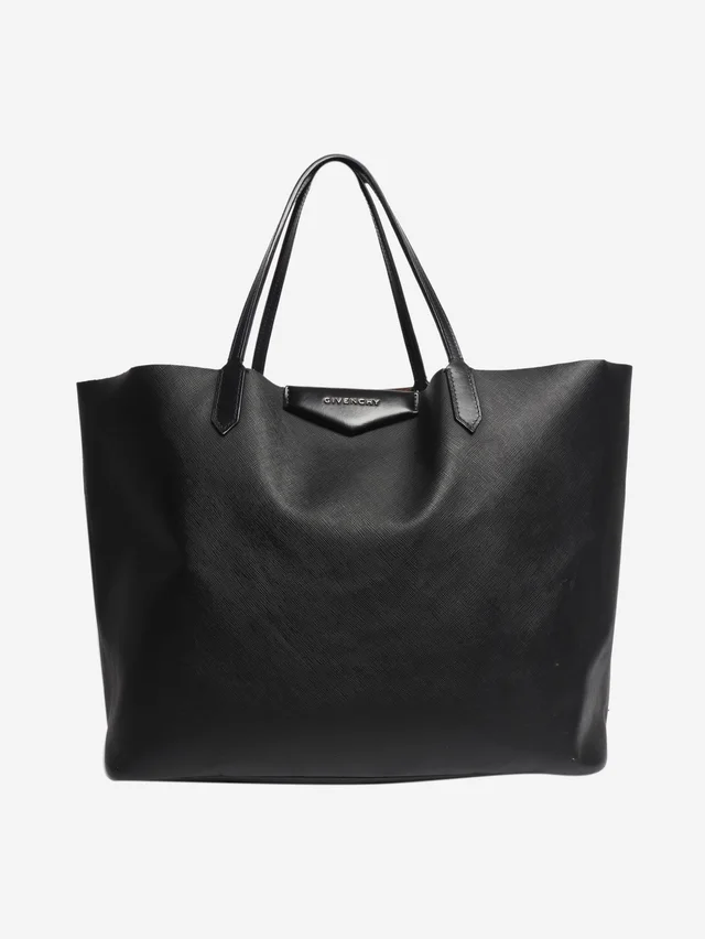 Givenchy Black leather tote bag in Black Leather from Sign of the Times