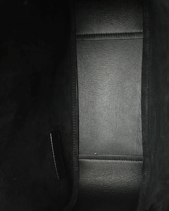 Saint Laurent Small Patent Le 5 à 7 Supple Bag in Patent leather from A Retro Tale, photo 6 of 7