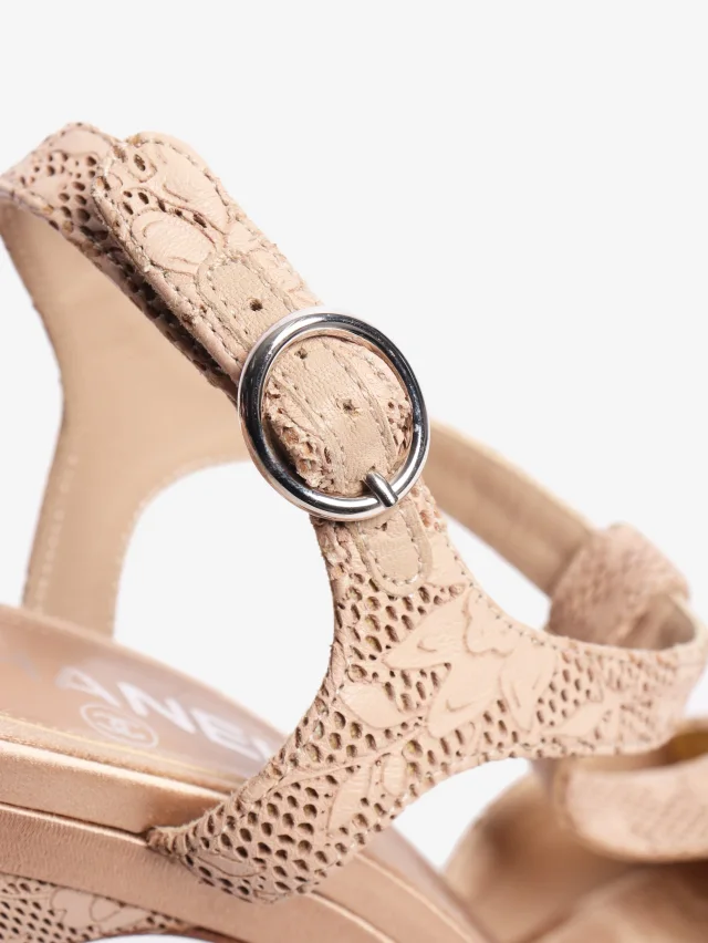 Chanel Beige floral sandals - size EU 38.5 in Beige Leather from Sign of the Times, photo 5 of 5