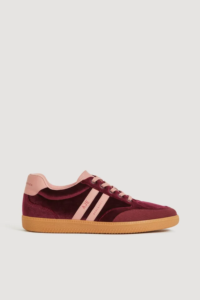Athletica Everyday Trainer 906 in Beige from Aje, photo 1 of 1