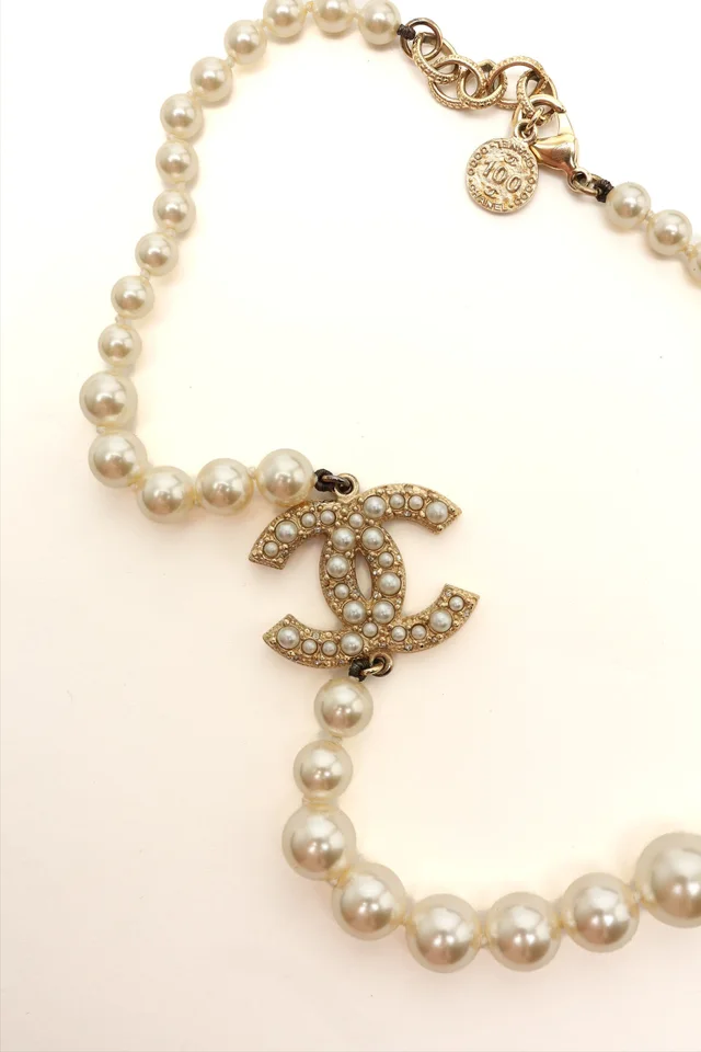 Chanel Coco Mark Pearl Necklace from A Retro Tale, photo 4 of 6