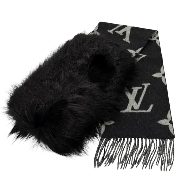 Louis Vuitton Echarpe Reykjavik Fur Cashmere 100% Fox Fur Scarf in Cashmere from The Reluxe