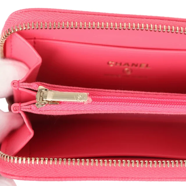 Chanel CC Zipped Wallet Fuchsia Shiny Caviar Light Gold Hardware in Pink Caviar leather from Madison Avenue Couture, photo 8 of 9