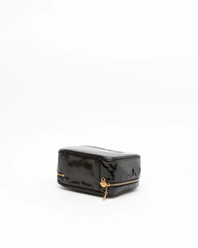 Chanel CC Patent Vanity Crossbody Bag in Patent leather from A Retro Tale, photo 4 of 12