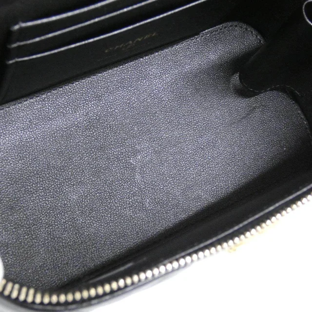 Chanel Shoulder Bag in Black Lambskin from LuxUness, photo 7 of 8