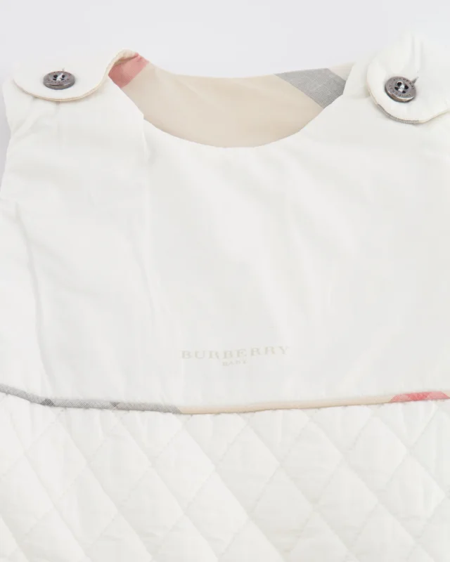 Burberry Baby White Sleeping Bag with Checkered Details in White from Sellier, photo 6 of 6