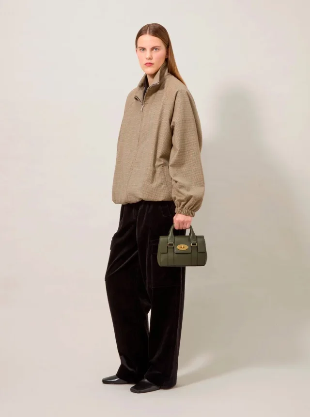 Mulberry 'Bayswater Mini' Green Handbag with Clasp Closure in Grained Leather for Women in Green 100% Calf, photo 11 of 12 from Gaudenzi Boutique