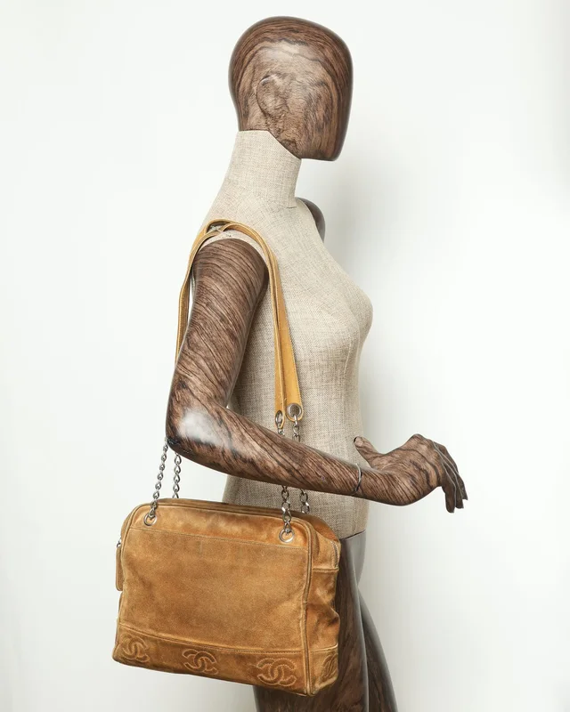 Chanel CC Chain Bag in Suede from A Retro Tale, photo 12 of 12