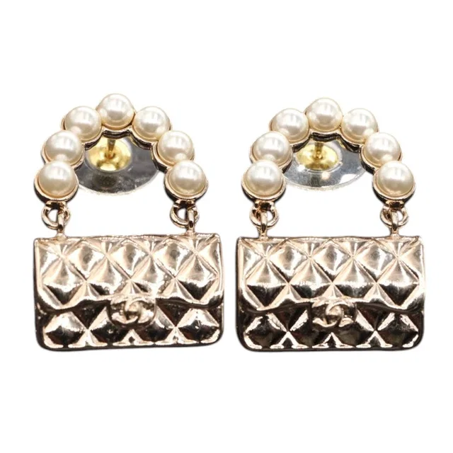 Chanel Classic Flap Bag Pearl Earring from Luxury Promise