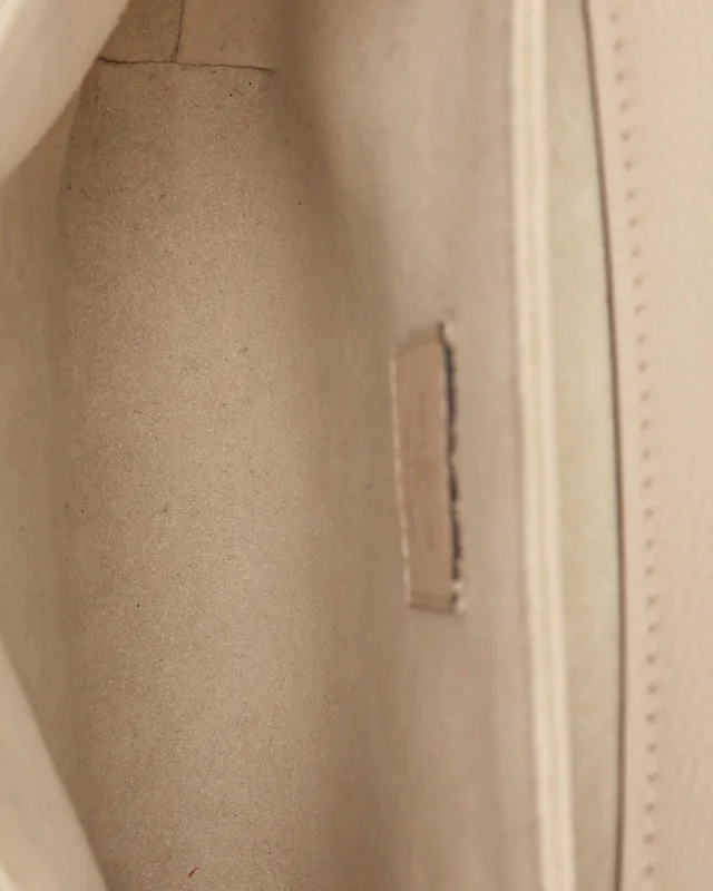 Louis Vuitton Oxford Lockme Bag in Leather from A Retro Tale, photo 7 of 10