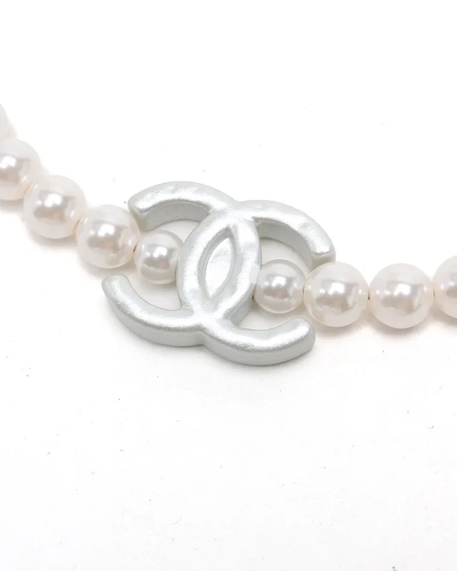Chanel Coco Mark Pearl Necklace from A Retro Tale, photo 3 of 4