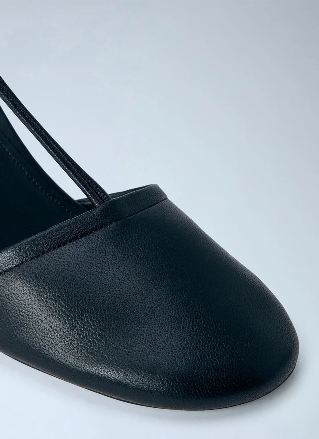 Jacquemus Les Sandales Pina Slingback Heeled Pumps, photo 5 of 5 from SENSER