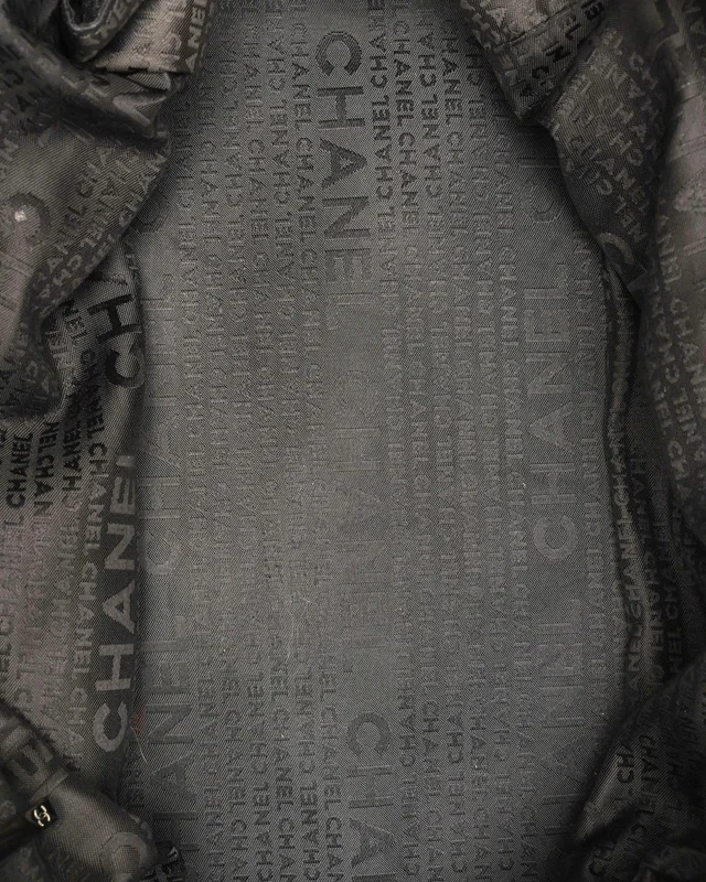 Chanel CC Choco Bar Tote Bag in Leather from A Retro Tale, photo 9 of 10