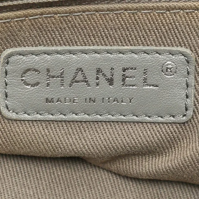 Chanel Outdoor Ligne Wild Stitch Tote Bag in Leather from A Retro Tale, photo 6 of 10