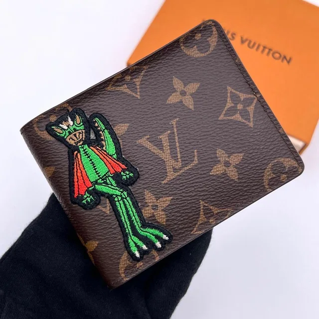 Louis Vuitton Lens Portefeuille Slender NM Bifold Wallet from The Reluxe