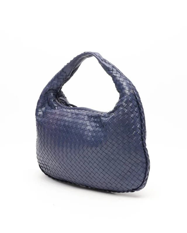 Bottega Veneta Medium Intrecciato Hobo Bag in Woven leather from A Retro Tale, photo 3 of 9