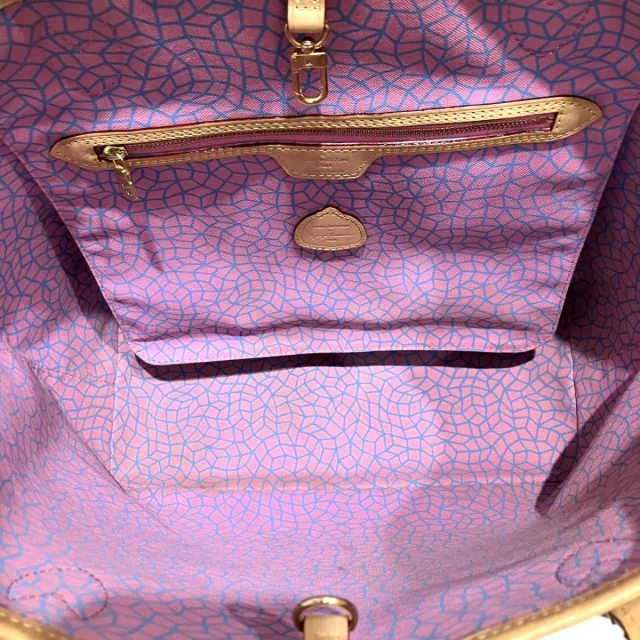 Louis Vuitton Neverfull Monogram Tote Limited in Brown Canvas from LuxUness, photo 5 of 9