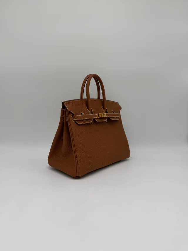 Hermès Birkin 25 Gold Togo Gold Hardware in Gold Togo leather from Luxury Promise, photo 4 of 11