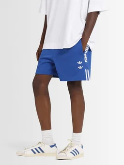adidas Originals Low-top sneakers with lace-up fastening in 0% Calf, photo 2 of 5 from LUISAVIAROMA