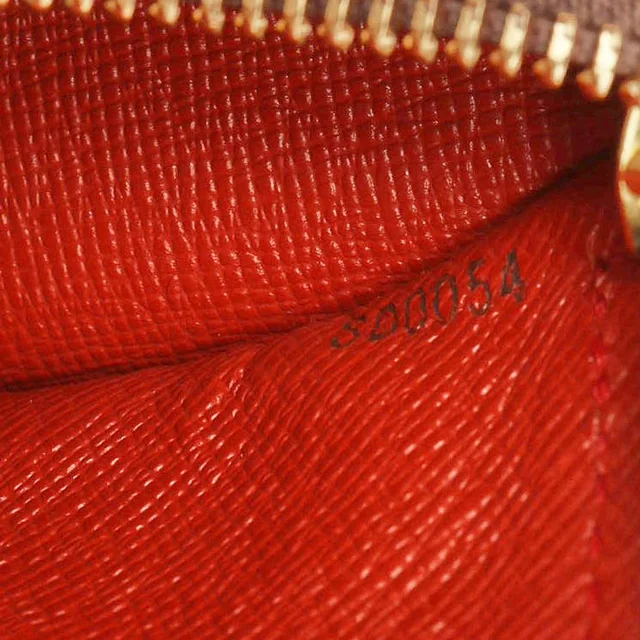 Louis Vuitton Damier Ebene Papillon 30 Bag in Brown from A Retro Tale, photo 8 of 9