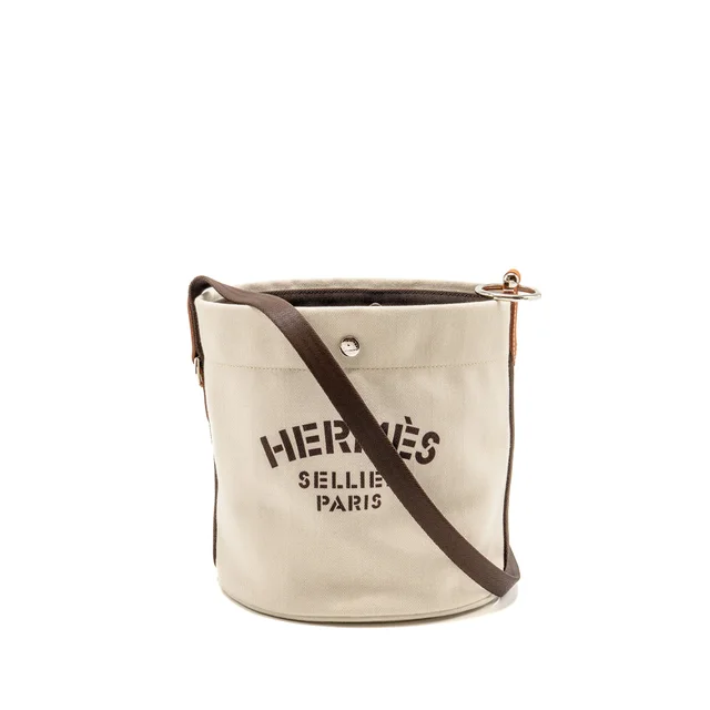 Hermès Sac De Pansage Toile Grooming Bucket Bag Canvas Craie/Gold SHW Stamp Square P in White Canvas from EMIER