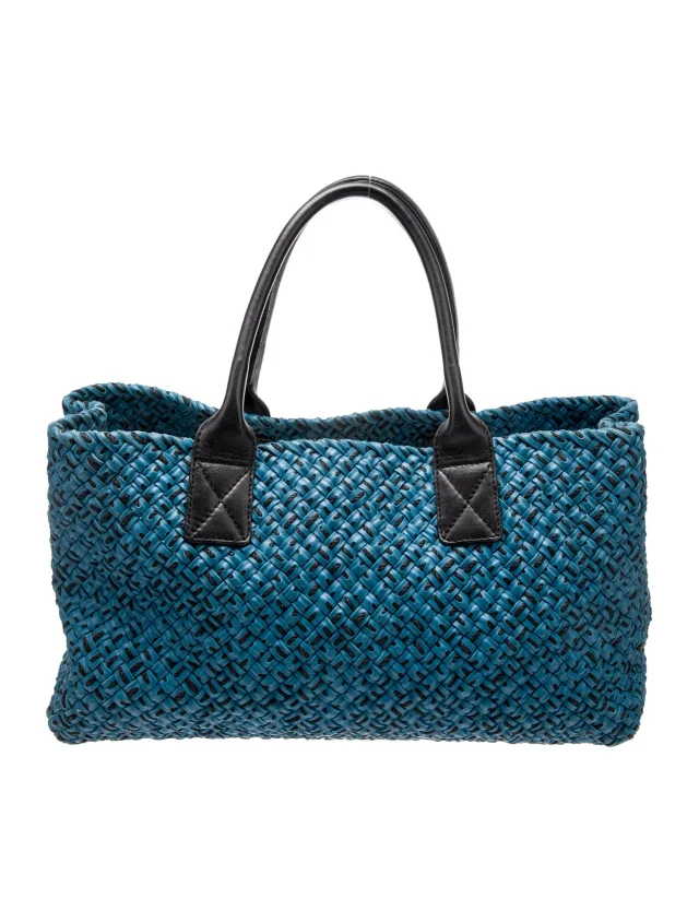 Bottega Veneta Tote handbags, wallets & cases in blue Woven leather from The RealReal, photo 4 of 6