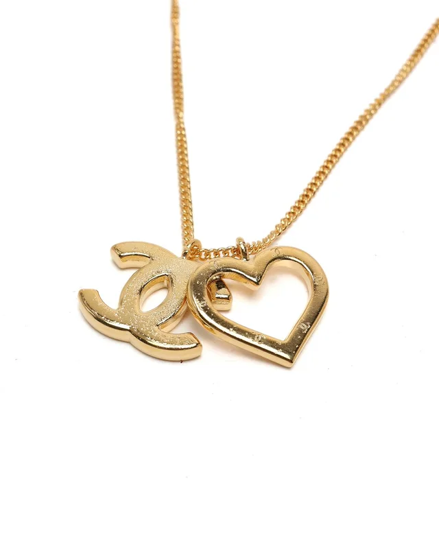 Chanel Coco Mark Hearts Necklace from A Retro Tale, photo 3 of 4