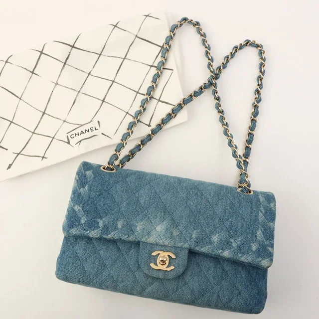 Chanel 2019年代頃製 Denim CC Turn Lock Chain Shoulder Bag Indigo from VINTAGE QOO TOKYO, photo 18 of 18