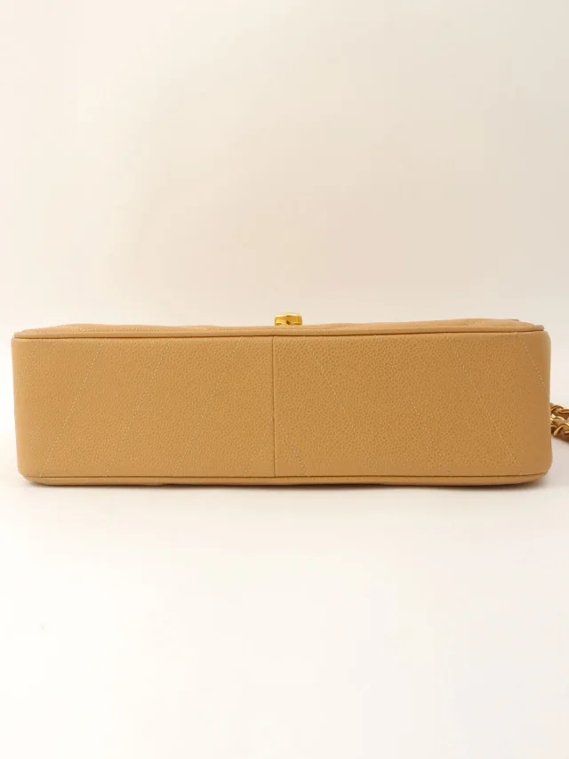 Chanel 2005-era caviar skin V-stitch CC turn-lock chain bag, beige in Beige Caviar leather from VINTAGE QOO TOKYO, photo 10 of 14