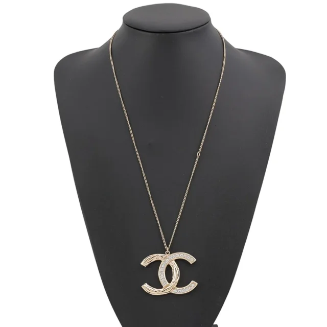 Chanel CC Logo Necklace GoldAB1456 Metal Rhinestone from GALLERY RARE, photo 4 of 10