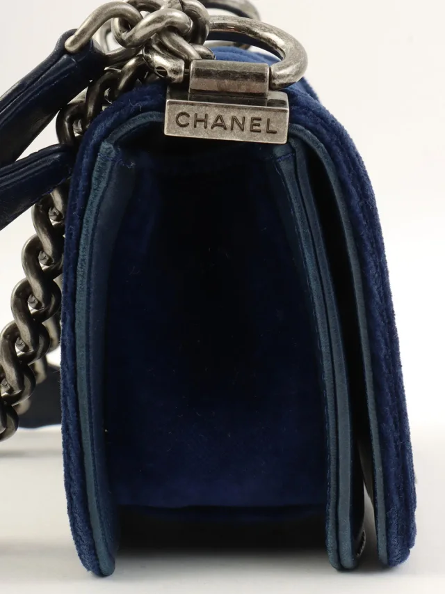 VELVET BOY CHANEL CHAIN SHOULDER BAG MINI, NAVY, c. 2013 in Navy Velvet from VINTAGE QOO TOKYO, photo 4 of 21