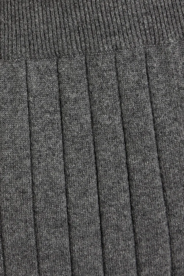 Brunello Cucinelli Ribbed Cashmere Straight-Leg Pants in Anthracite, photo 4 of 4 from THE OUTNET