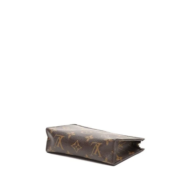 Louis Vuitton Monogram Toiletry Pouch 15 in Coated canvas from A Retro Tale, photo 5 of 8