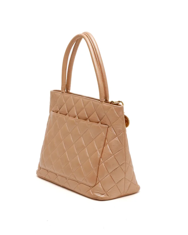 Chanel CC Medallion Tote Bag in Leather from A Retro Tale, photo 3 of 10