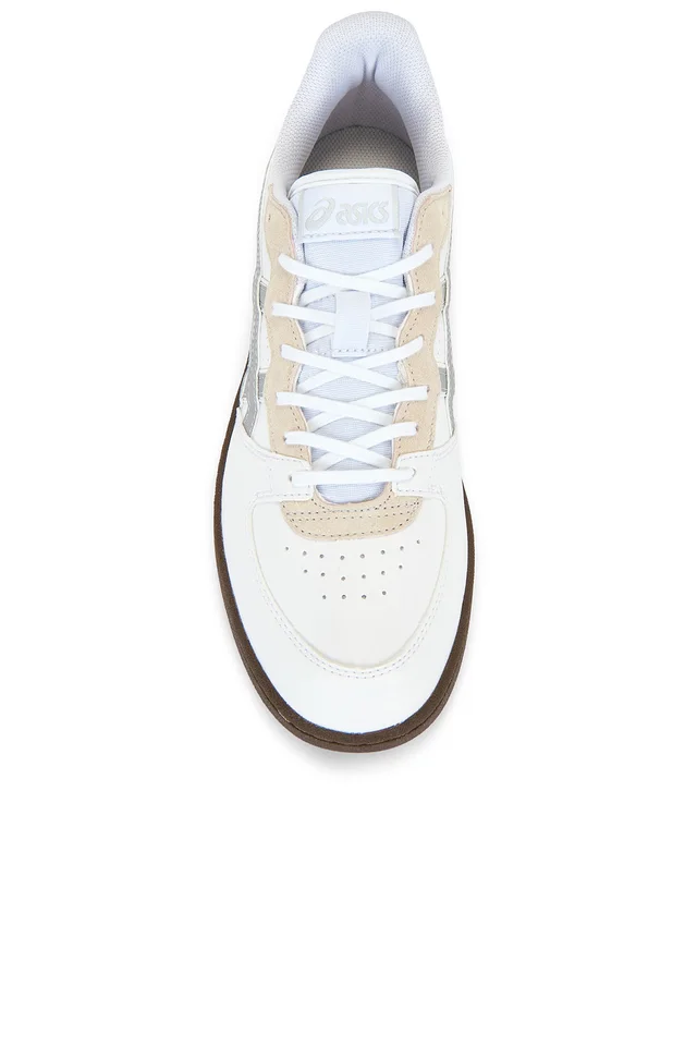 Asics Skyhand OG Sneaker in White & Pure Silver, photo 4 of 6 from REVOLVE (Canada)