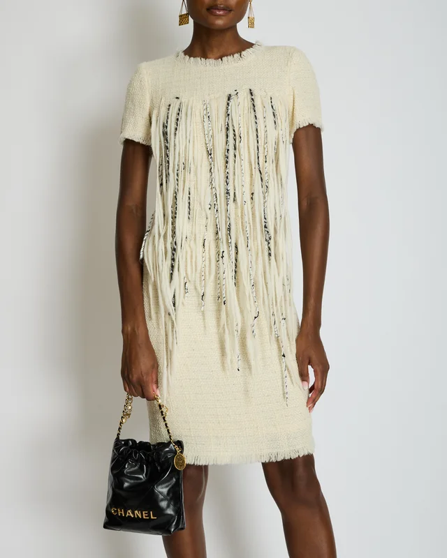 Chanel 10/P Beige Tweed Short-Sleeve Mini Dress with Fringe Applique and Small Beads Size FR 38 (UK 10) in Beige Tweed from Sellier, photo 2 of 2
