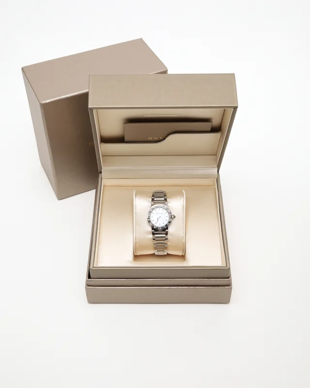Bvlgari Mother of Pearl Diamond 20mm BBL26S Watch Full Set from A Retro Tale, photo 2 of 9