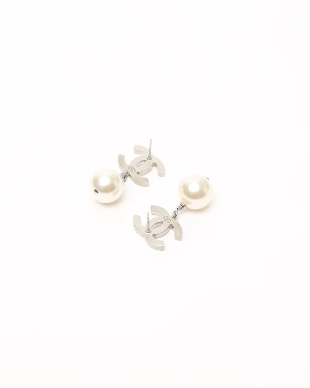 Chanel CC and Pearl Earrings from A Retro Tale, photo 3 of 4