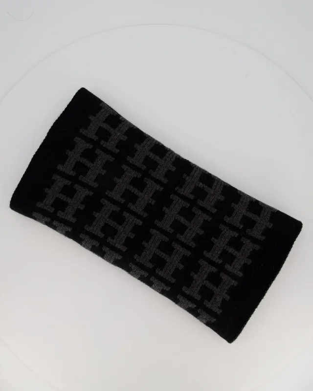 Hermès Black and Grey Cashmere Scarf With H Logo 45cm x 170cm from Sellier